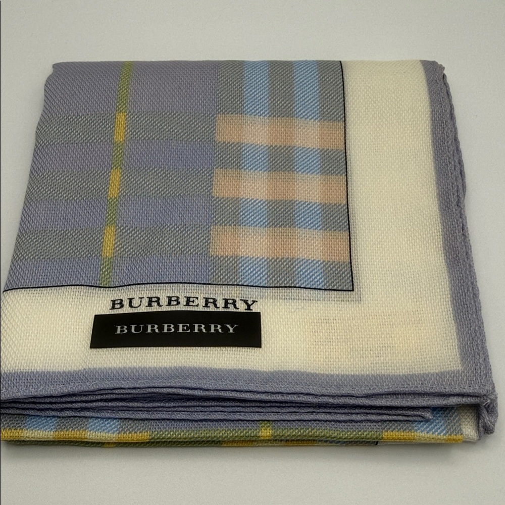 Burberry Checkered Scarf in Blue and Cream scarf/handkerchief cotton/ Japan